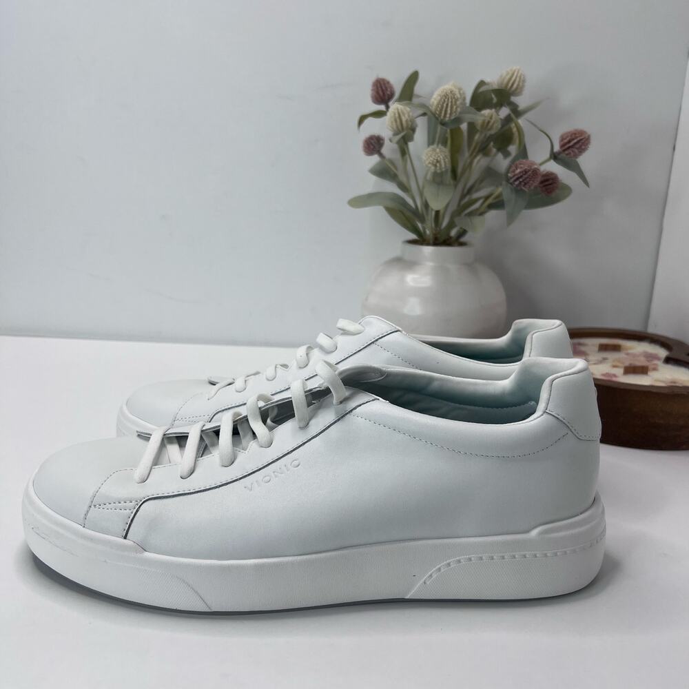 Vionic Colbie Slip On Leather Sneaker White Men's 10.5 Wide NWOB Comfort Shoe